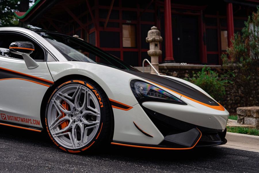 Детали экстерьера McLaren 570GT on ADV.1 Wheels (ADV005F M.V2 ADVANCED) 2019 года  (фото 5 из 14)